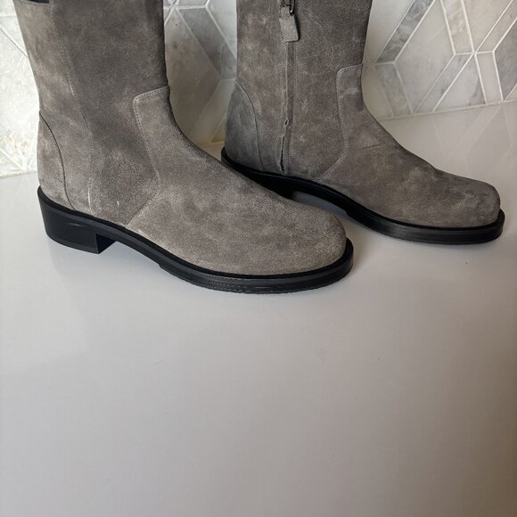 Stuart Weitzman Size 7.5B Light Gray Grey Suede Ankle Boot Zipper 5050 Bold Boot - Picture 4 of 9